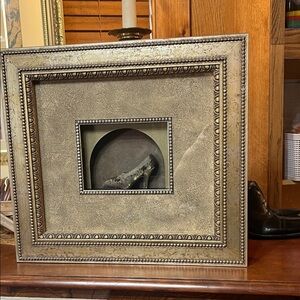 Elegant Framed Victorian High Heel Pump Shoe in Gold Shadowbox